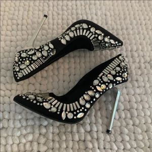 black pointed toe - studded heals